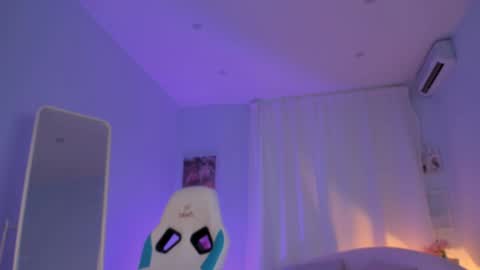 IVY - Follow me 3 online show from 7, 2, 2025