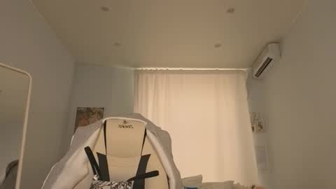 IVY - Follow me 3 online show from 1, 10, 2025
