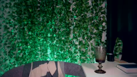 Miss Ivy online show from 28, 12, 2024