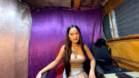 Snapshot of ivysnow07 chatting on 15, 12, 2025 MAI online show from 15, 12, 2025