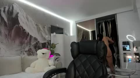 Ivy Belle online show from 15, 2, 2026