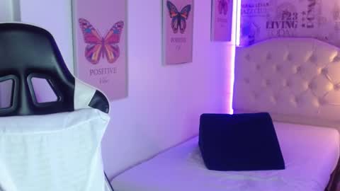 Ivy online show from 14, 2, 2025