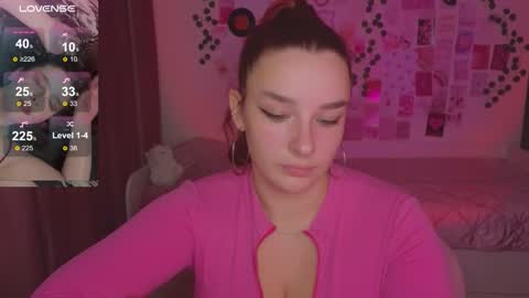 Snapshot of iwi_wi_wi chatting on 29, 9, 2025 Daisy online show from 29, 9, 2025