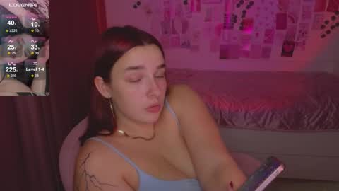 Snapshot of iwi_wi_wi chatting on 10, 10, 2025 Daisy online show from 10, 10, 2025