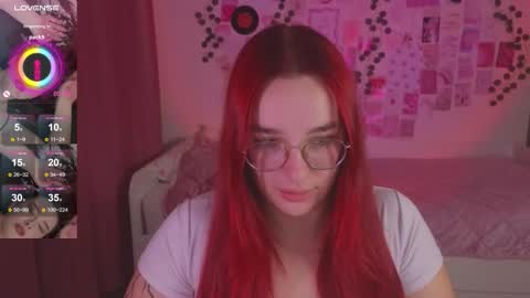 Snapshot of iwi_wi_wi chatting on 24, 10, 2025 Daisy online show from 24, 10, 2025