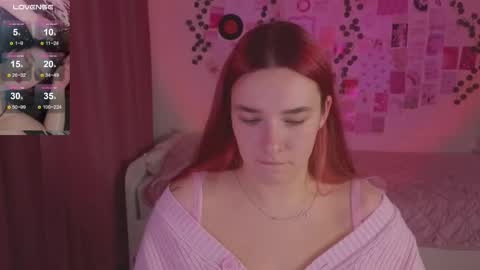 Snapshot of iwi_wi_wi chatting on 27, 10, 2025 Daisy online show from 27, 10, 2025