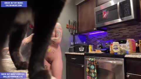 Snapshot of iwillbeyourmuse chatting on 29, 11, 2025 Muse hethey online show from 29, 11, 2025