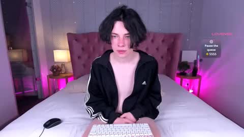 Snapshot of iwillfall_ chatting on 28, 10, 2025 Maxim online show from 28, 10, 2025