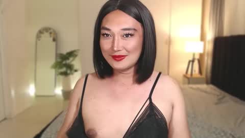 iya_hermosa online show from 17, 4, 2026