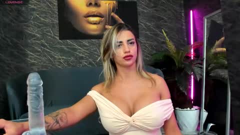 Snapshot of izabelatessa chatting on 21, 9, 2025 izabelatessa online show from 21, 9, 2025