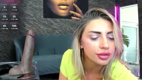 Snapshot of izabelatessa chatting on 2, 10, 2025 izabelatessa online show from 2, 10, 2025