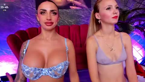 Snapshot of izabelatessa chatting on 15, 7, 2026 izabelatessa online show from 15, 7, 2026