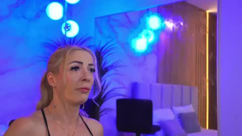izabelle_02 online show from 23, 3, 2026