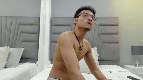 Snapshot of izato chatting on 24, 2, 2025 izato online show from 24, 2, 2025