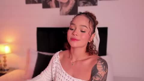 Snapshot of izzy_vega chatting on 25, 12, 2024 Izzy vega online show from 25, 12, 2024