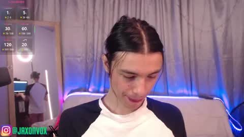 Snapshot of j_a_x_x_x_o_n chatting on 9, 7, 2026 Hey im Jaxxxon check my info online show from 9, 7, 2026