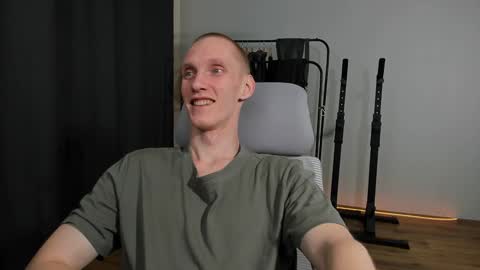 Snapshot of j_akira13 chatting on 4, 1, 2025 Danny online show from 4, 1, 2025