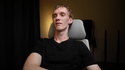 Snapshot of j_akira13 chatting on 10, 9, 2025 Danny online show from 10, 9, 2025