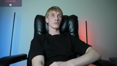 Snapshot of j_akira13 chatting on 26, 10, 2025 Danny online show from 26, 10, 2025