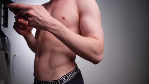 Snapshot of j_akira13 chatting on 17, 11, 2025 Danny online show from 17, 11, 2025