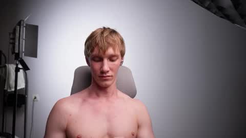 Snapshot of j_akira13 chatting on 18, 11, 2025 Danny online show from 18, 11, 2025