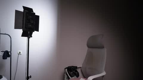 Snapshot of j_akira13 chatting on 24, 11, 2025 Danny online show from 24, 11, 2025