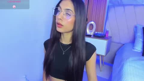 Snapshot of j_belle_ chatting on 4, 8, 2026 j_belle_ online show from 4, 8, 2026