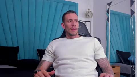 Snapshot of j_king__ chatting on 28, 2, 2026 J King online show from 28, 2, 2026