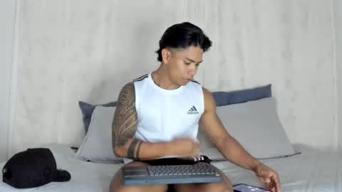 i am juan musiry independent model  online show from 5, 2, 2025