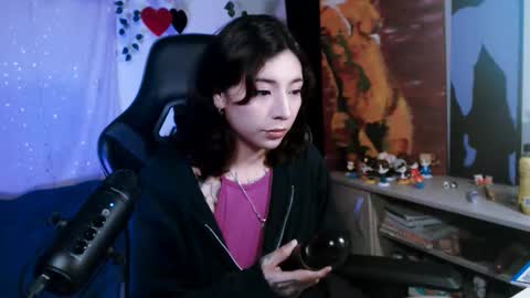 jade 18  online show from 15, 12, 2025