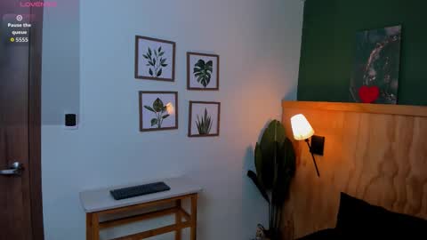 Snapshot of jabob_coper chatting on 27, 10, 2025 David online show from 27, 10, 2025