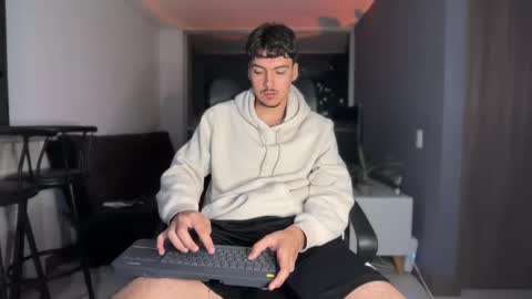 INDEPENDENT MODEL online show from 29, 11, 2025