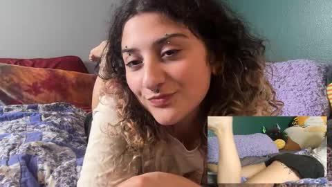 Snapshot of jackalopeangel chatting on 18, 12, 2025 Hazel online show from 18, 12, 2025