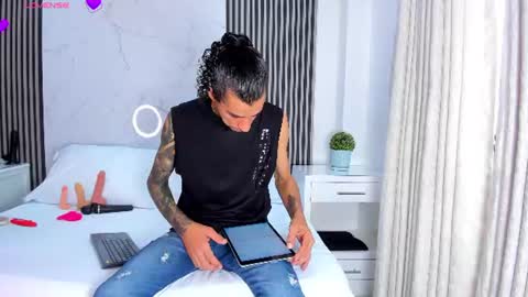 Snapshot of jackandrosse_ chatting on 15, 6, 2026 Jack Rosse online show from 15, 6, 2026