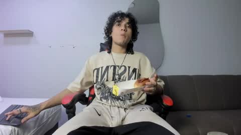 Jackes Taylor online show from 6, 4, 2026