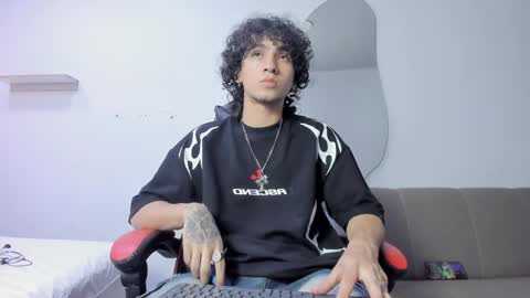 Jackes Taylor online show from 8, 4, 2026