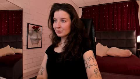 Snapshot of jackiebard chatting on 13, 10, 2025 Jackie Byrd online show from 13, 10, 2025