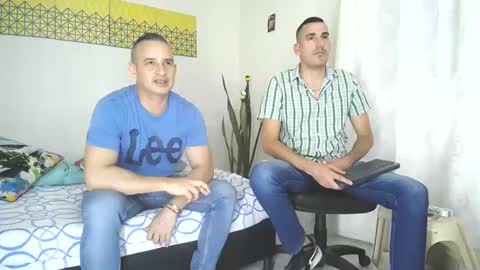 Jacob And Jayden online show from 6, 3, 2025