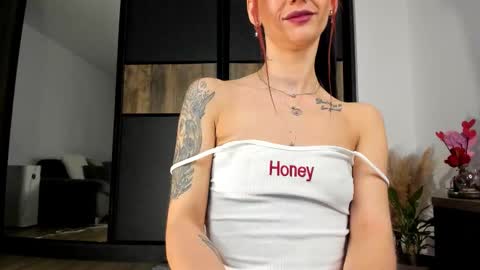 Jacqueline online show from 4, 2, 2026