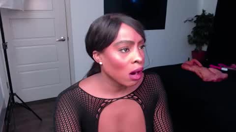 Jade online show from 6, 11, 2025