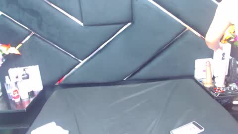 Jade online show from 17, 1, 2025