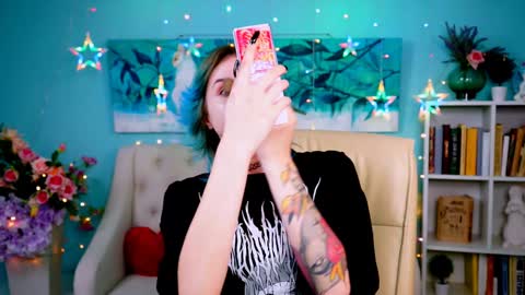 Snapshot of jade_castle chatting on 6, 1, 2025 jade_castle online show from 6, 1, 2025