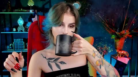 Snapshot of jade_castle chatting on 10, 1, 2025 jade_castle online show from 10, 1, 2025