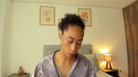 Snapshot of jade_obi chatting on 25, 10, 2025 Jade smile online show from 25, 10, 2025