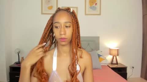 Snapshot of jade_obi chatting on 5, 11, 2025 Jade smile online show from 5, 11, 2025