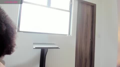 Snapshot of jade_obi chatting on 22, 11, 2025 Jade smile online show from 22, 11, 2025