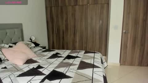 Snapshot of jade_obi chatting on 25, 11, 2025 Jade smile online show from 25, 11, 2025