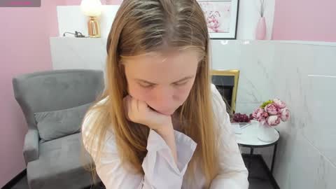 Jade online show from 6, 12, 2024