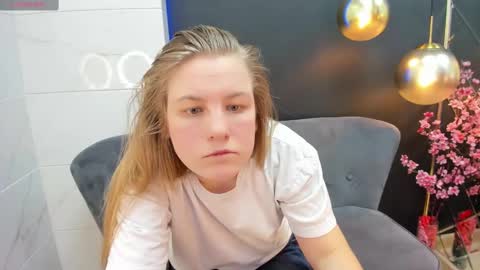 Jade online show from 16, 2, 2025