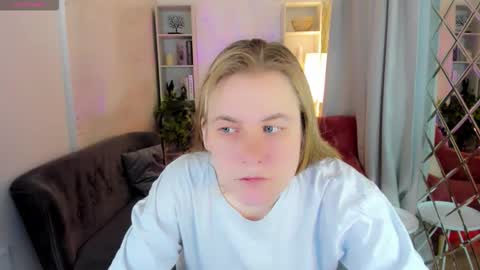 Jade online show from 12, 11, 2025